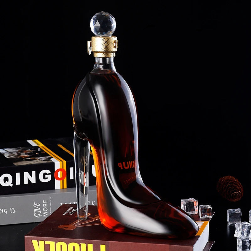 High-Heeled Red Wine Decanter – Stunning Glass Shoe Bottle with Sealed Lid for Whiskey, Wine, or Bar Display Elegance