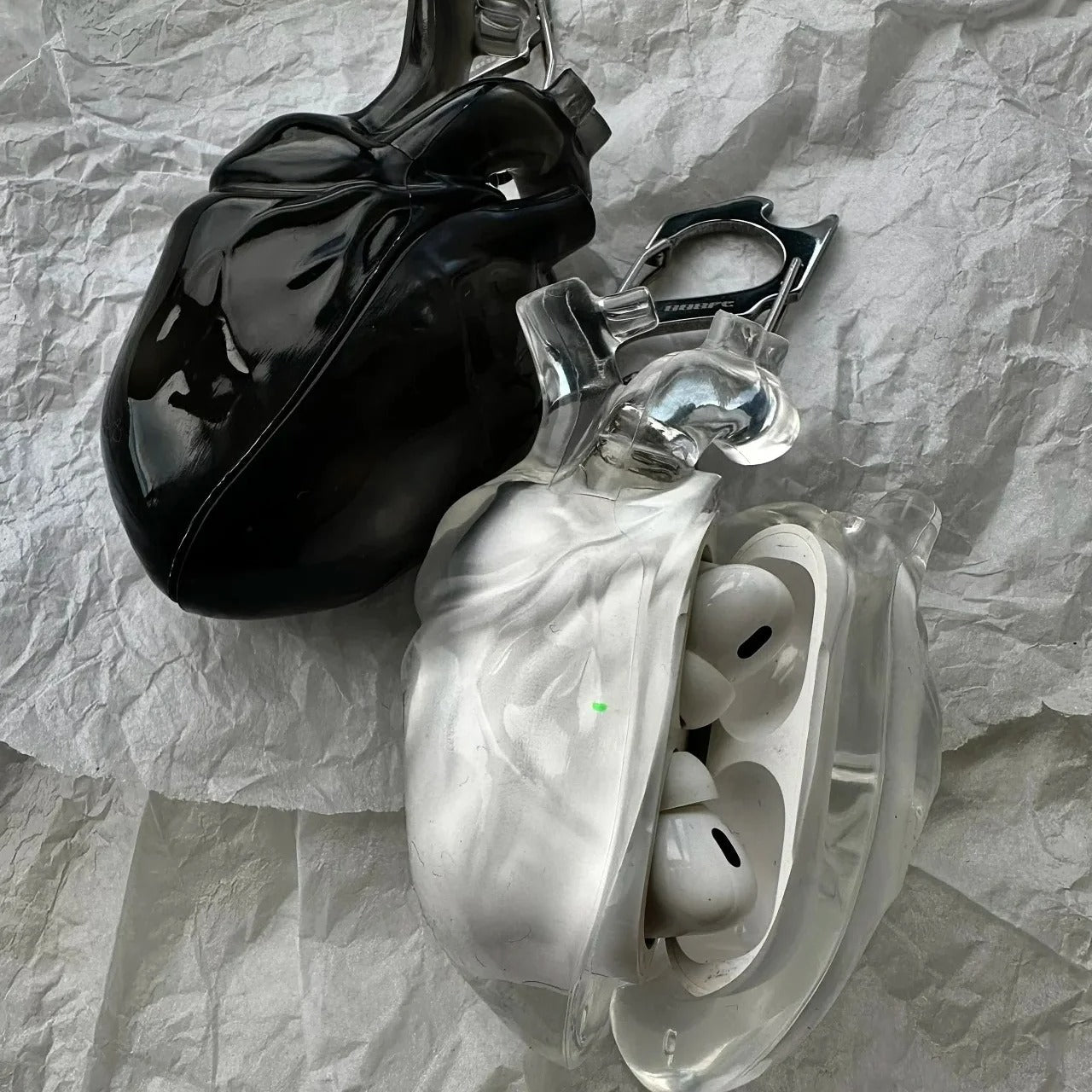 Halloween Heart of Music – Stylish Protection for Your AirPods