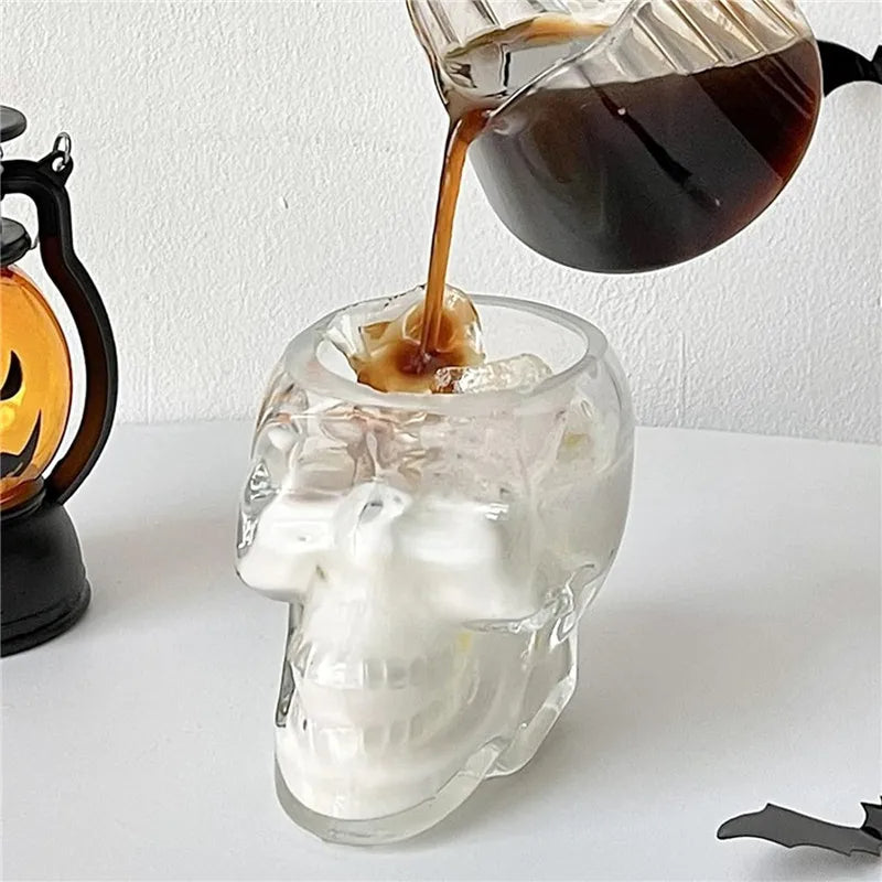 Crystal Skull Head Decanter – Gothic-Inspired Wine & Whiskey Glass Bottle for Spirits Display, Bar Décor, or Unique Gift Statement