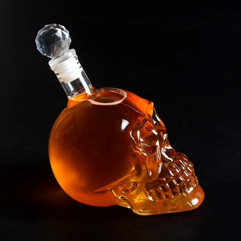Crystal Skull Head Decanter – Gothic-Inspired Wine & Whiskey Glass Bottle for Spirits Display, Bar Décor, or Unique Gift Statement