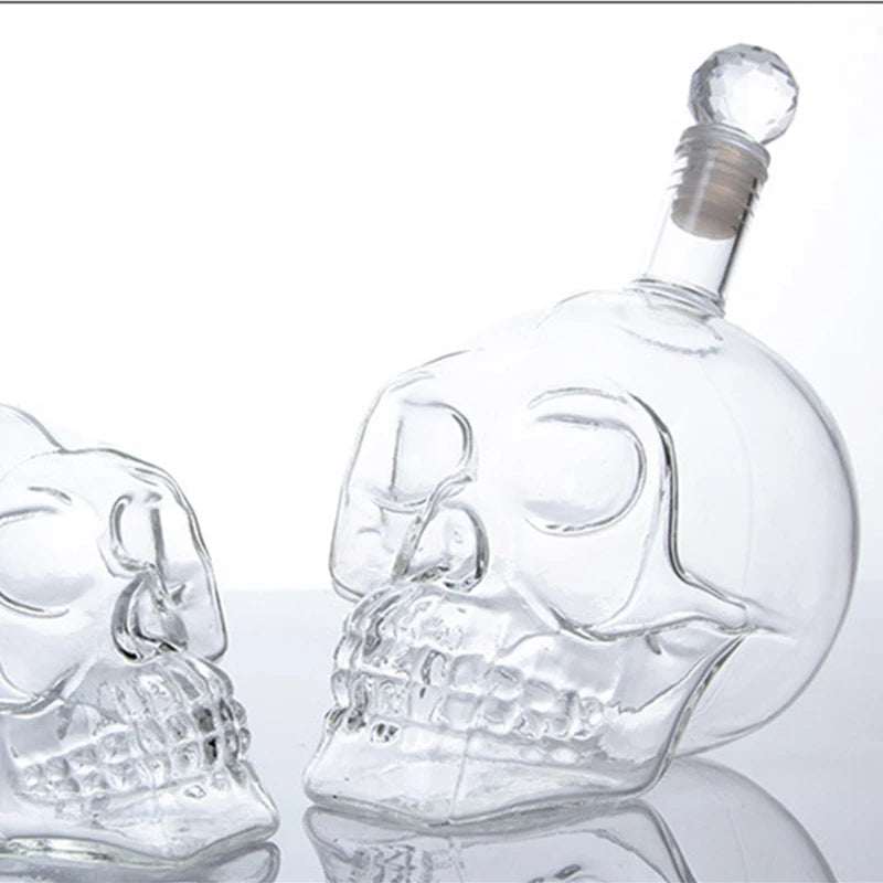 Crystal Skull Head Decanter – Gothic-Inspired Wine & Whiskey Glass Bottle for Spirits Display, Bar Décor, or Unique Gift Statement