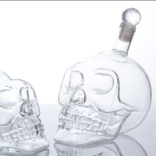Crystal Skull Head Decanter – Gothic-Inspired Wine & Whiskey Glass Bottle for Spirits Display, Bar Décor, or Unique Gift Statement