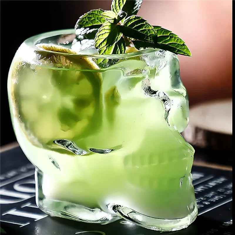 Crystal Skull Head Decanter – Gothic-Inspired Wine & Whiskey Glass Bottle for Spirits Display, Bar Décor, or Unique Gift Statement