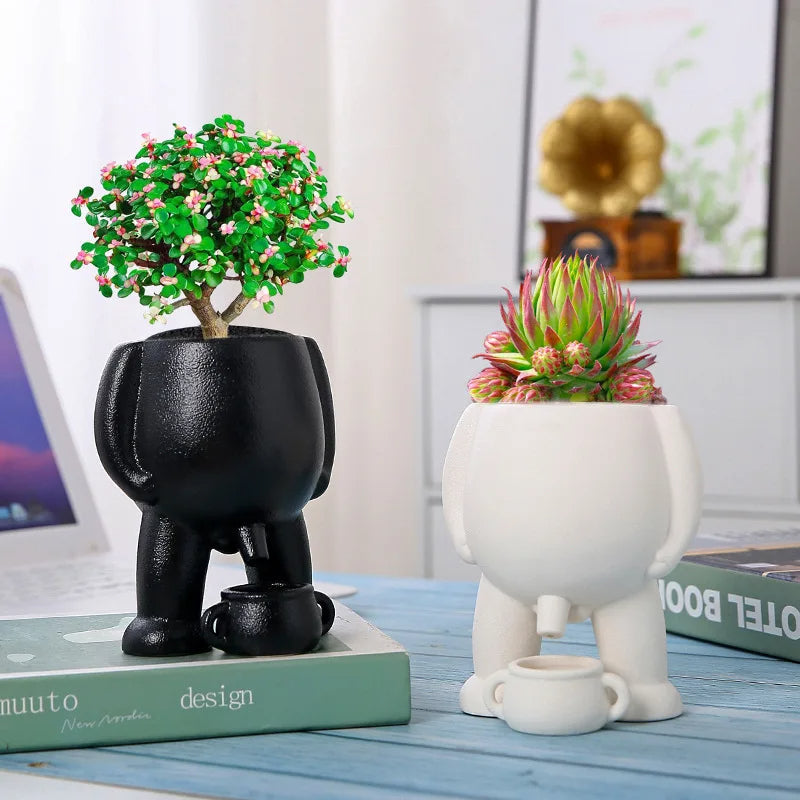 Funny Peeing Retro Resin Flower Pot – Creative Planter with Drainage Holes, Figurine Design for Succulents, Flowers, and Unique Home Décor