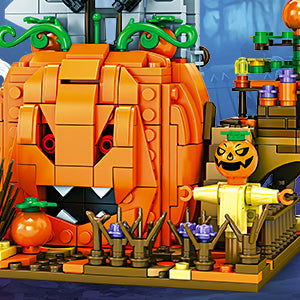 Halloween Decorative Cabin Building Block Model – ABS Creative Home Decor Toy, Spooky Block Set Gift for Kids and Families