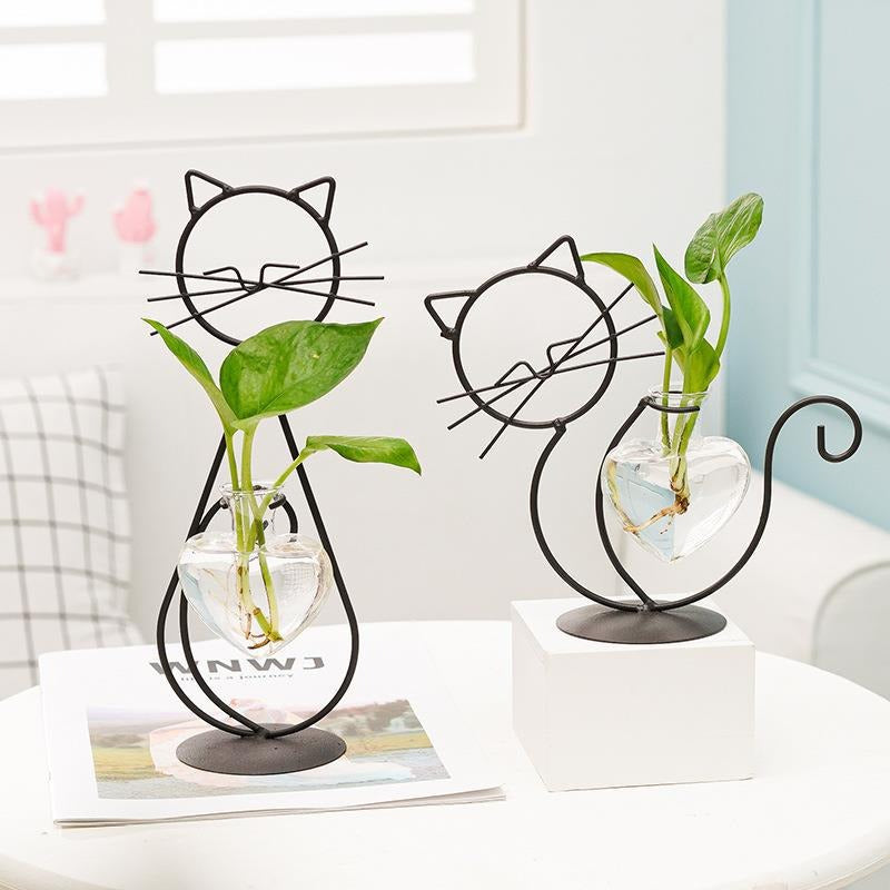 Heart-Shaped Cat Iron Flower Vase – Creative Hydroponic Glass Planter for Dining Table & Home Décor