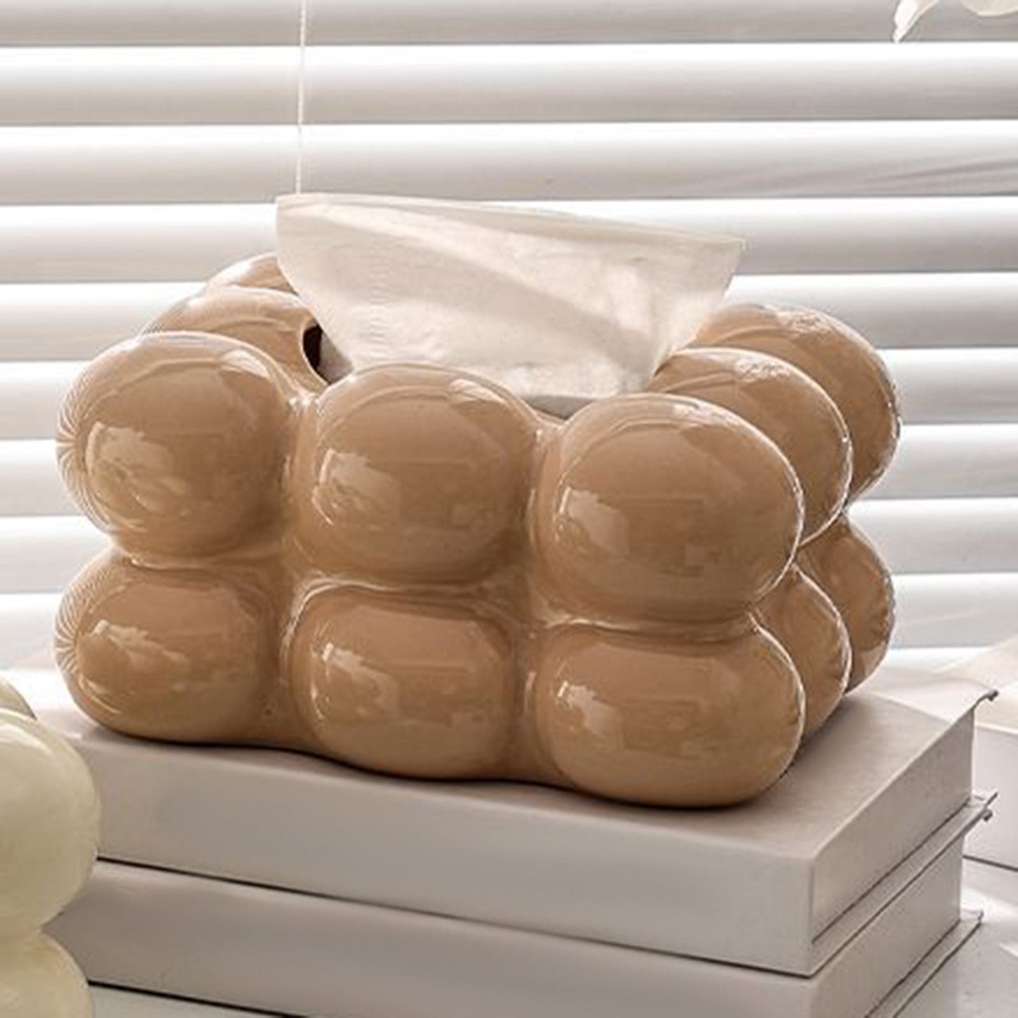 Ceramic Cloud Shaped Facial Tissue Holder – Non-Slip Tissue Box Cover and Dispenser for Living Room, Bathroom, and Kitchen Countertop