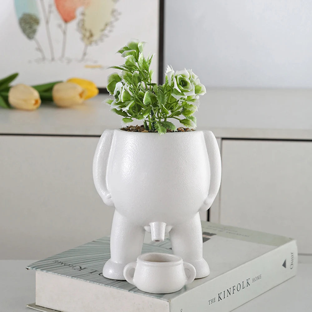 Funny Peeing Retro Resin Flower Pot – Creative Planter with Drainage Holes, Figurine Design for Succulents, Flowers, and Unique Home Décor