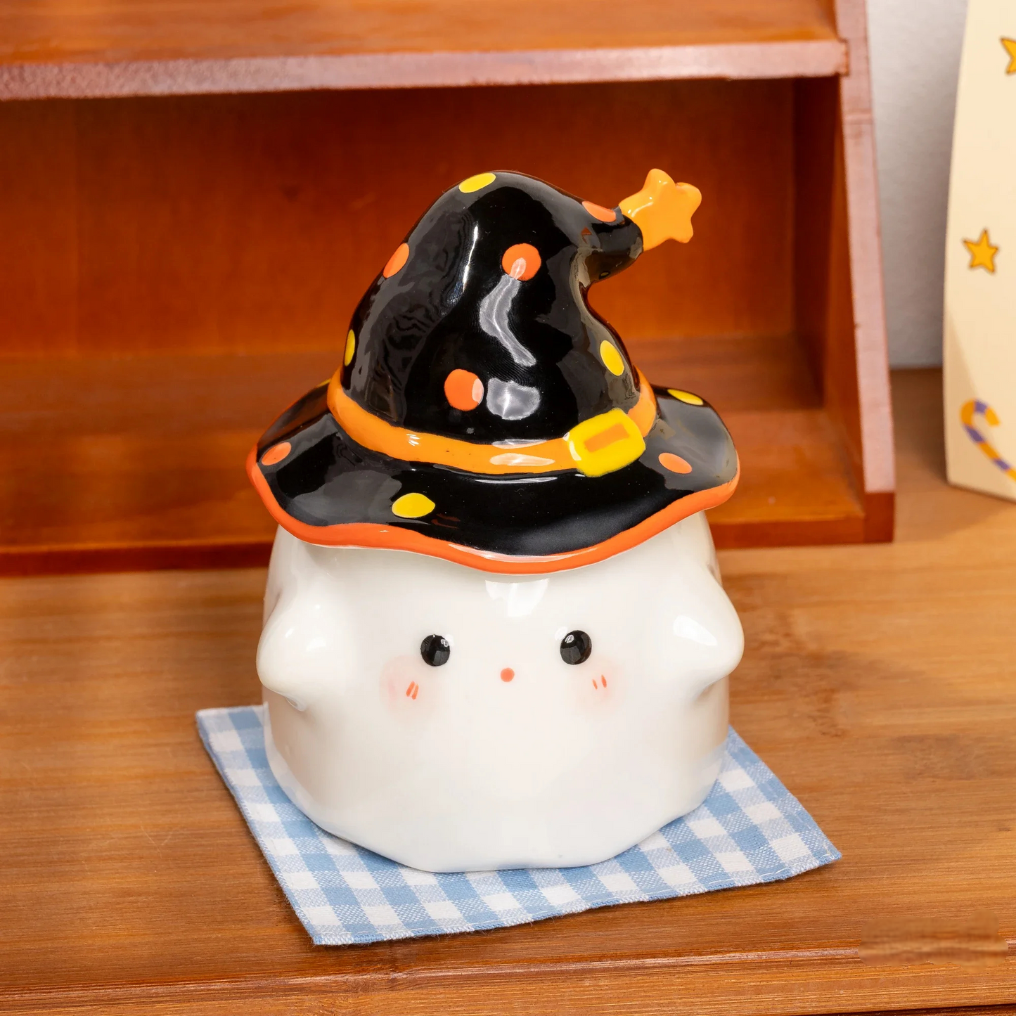 Funny Ghost Ceramic Mug – Spooky Coffee Cup with Lid for Halloween & Tea Time