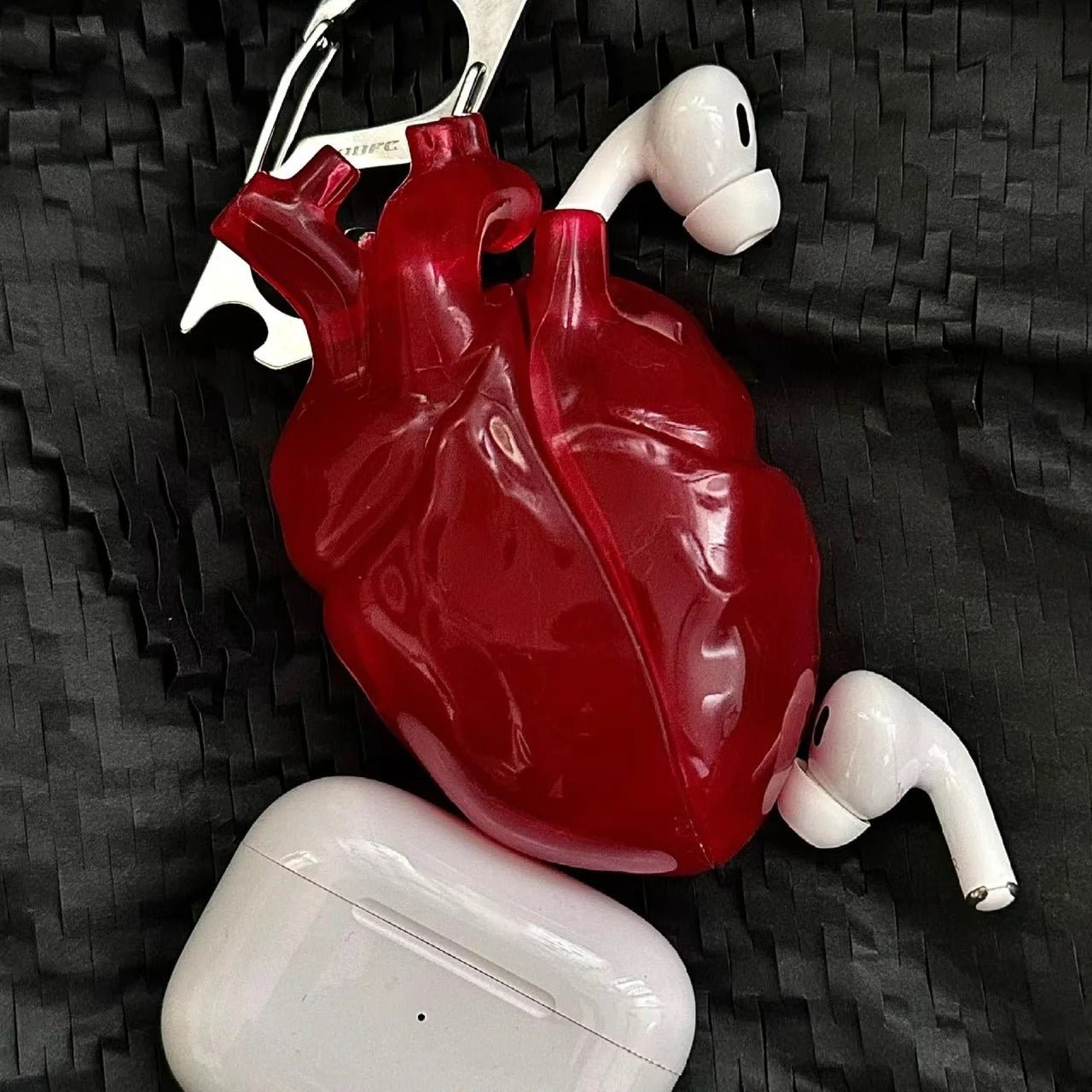 Halloween Heart of Music – Stylish Protection for Your AirPods