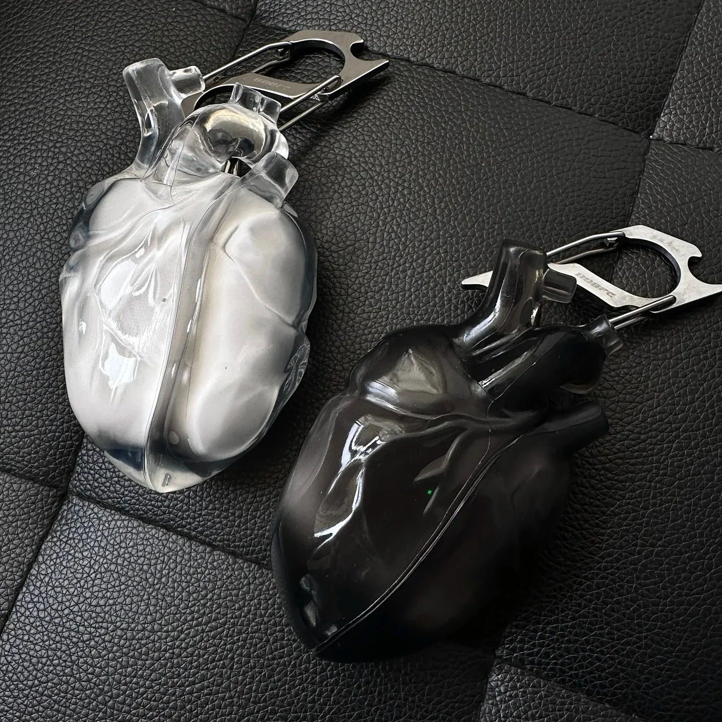 Halloween Heart of Music – Stylish Protection for Your AirPods